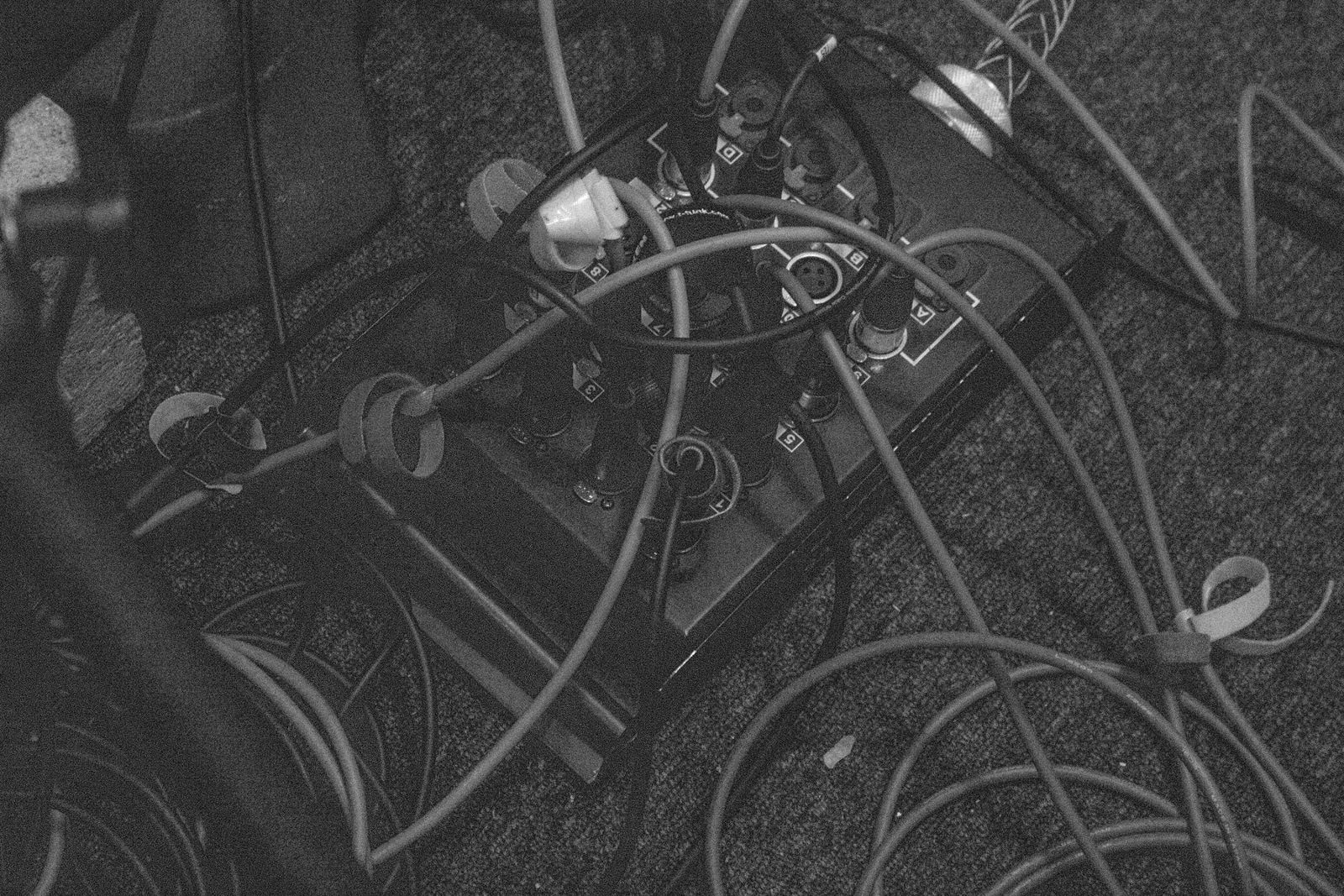 Patch bay and cables